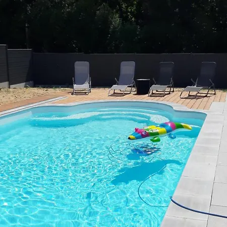 Villa Avec Piscine Privee A *