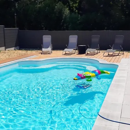 Avec Piscine Privee A