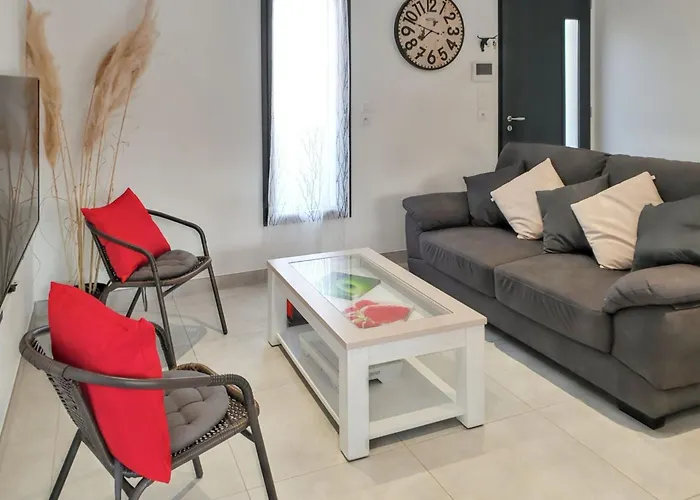 别墅 Avec Piscine Privee A *